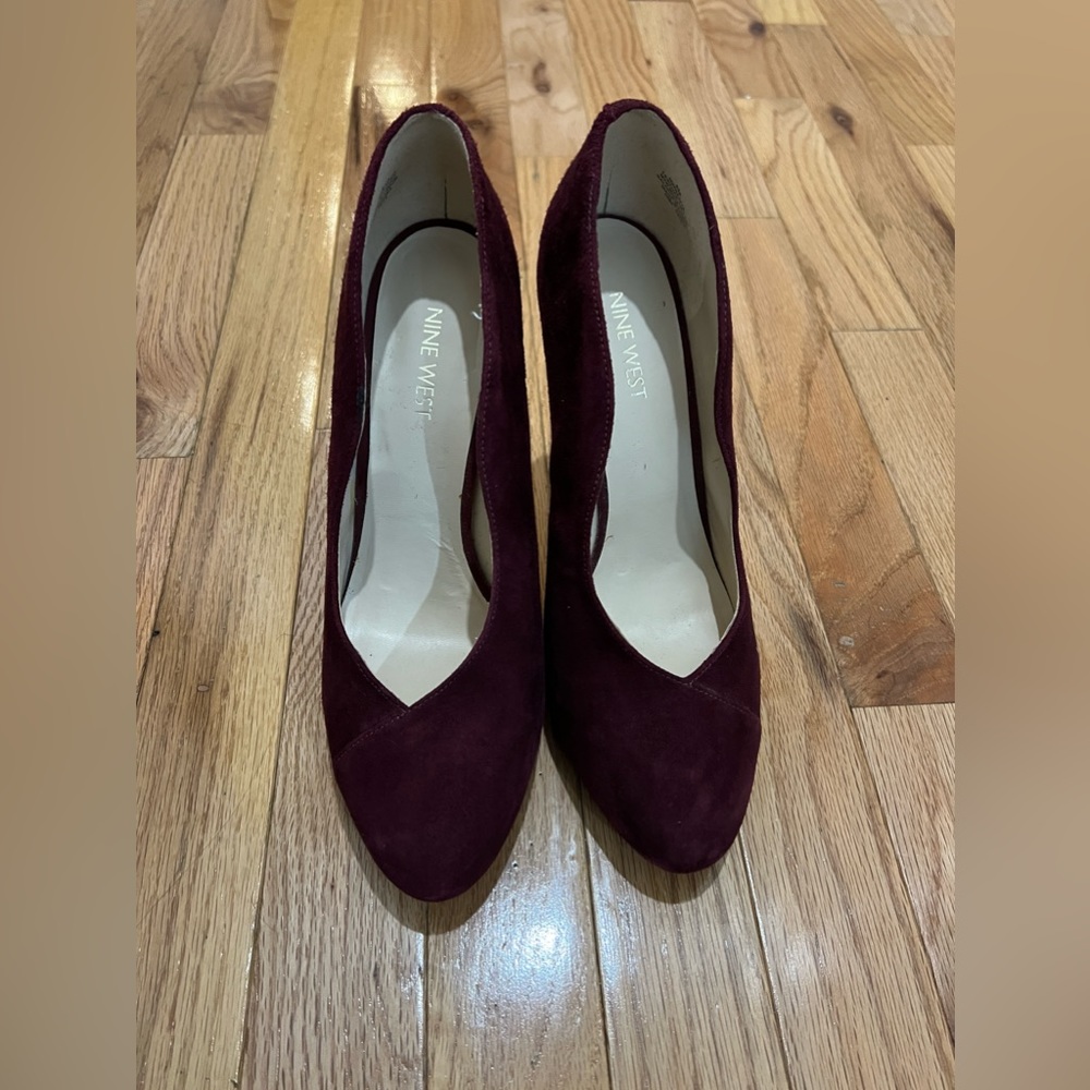 NWOT Nine West Nadya Shoes Burgundy Suede Pumps Heels size 8 - Picture 2 of 6